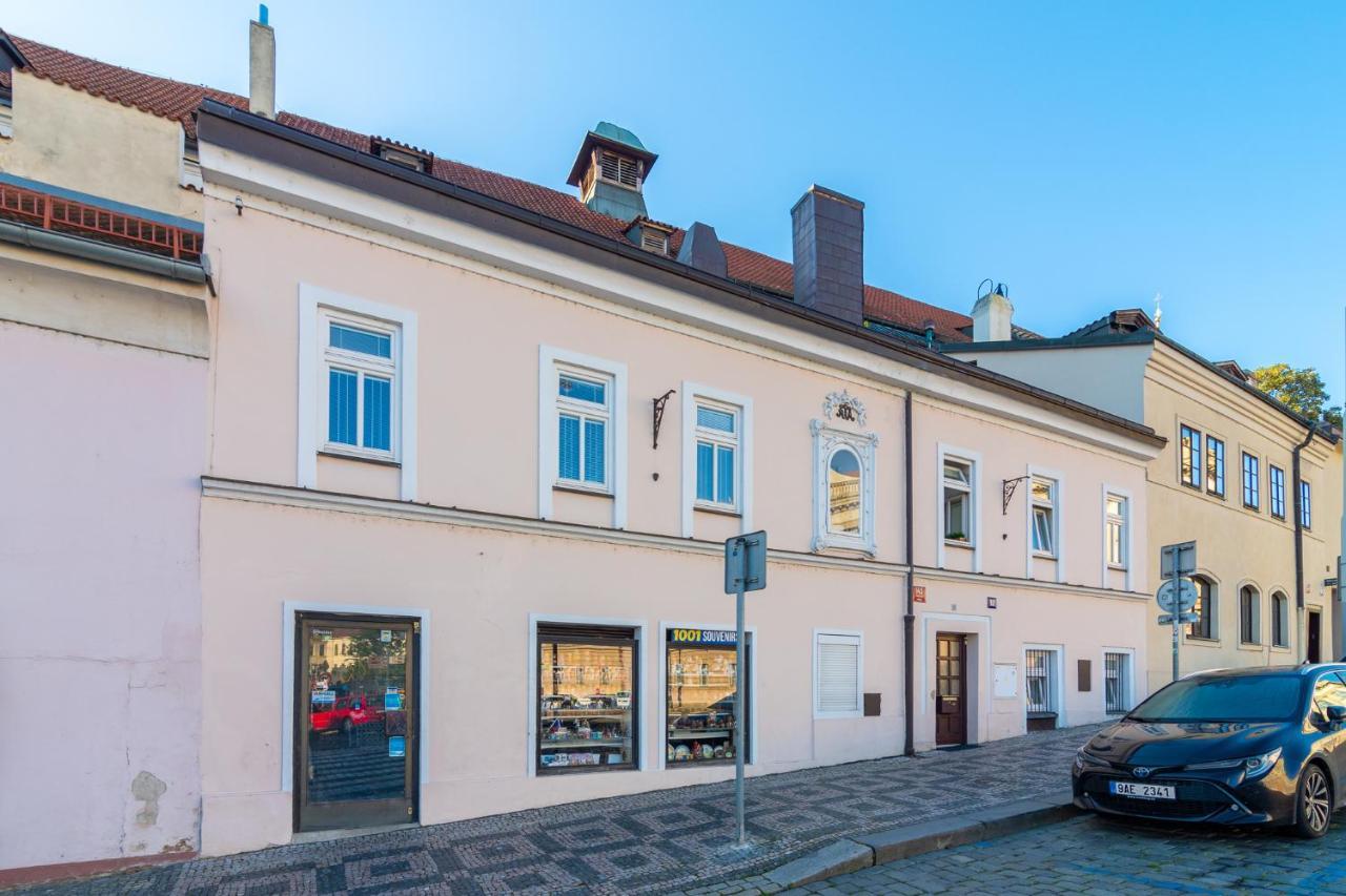 The Bookhouse, 5-Bedroom Residence By Prague Castle 外观 照片