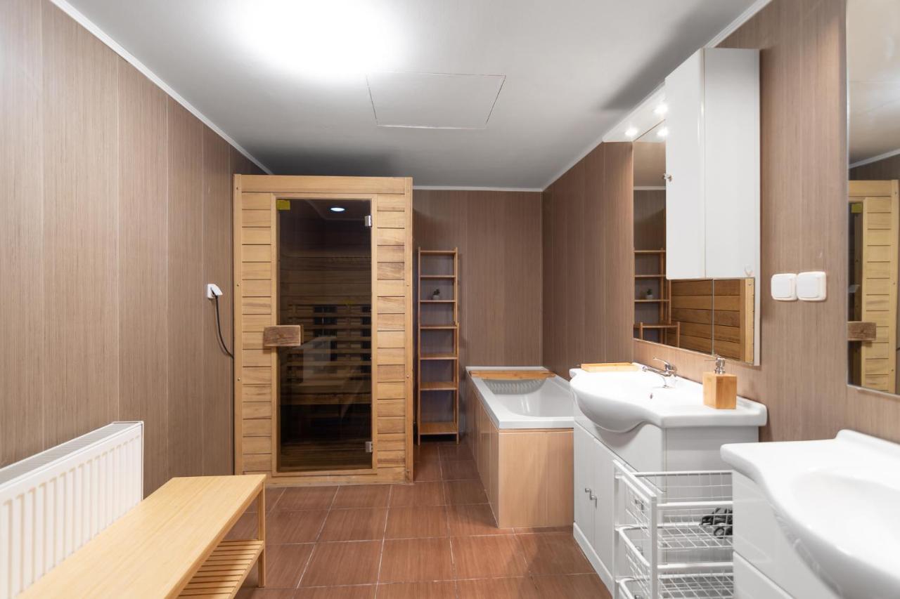 The Bookhouse, 5-Bedroom Residence By Prague Castle 外观 照片