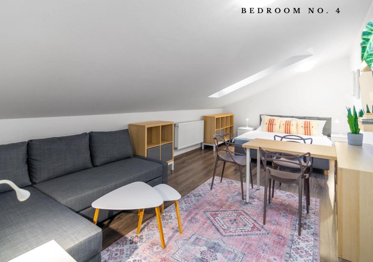 The Bookhouse, 5-Bedroom Residence By Prague Castle 外观 照片